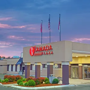 3* Hotel Ramada Plaza By Wyndham South End Airport